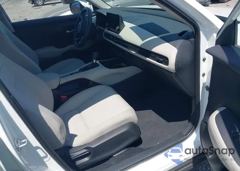 2025 Honda Hr-V Awd Lx z USA, uszkodzony, nr VIN 3CZRZ2H33SM752115